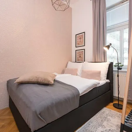 Chic 2b 3 Min From Old Town 아파트 *