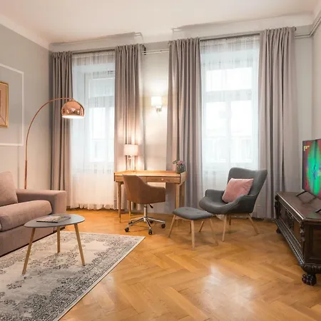 Chic 2b 3 Min From Old Town Appartamento