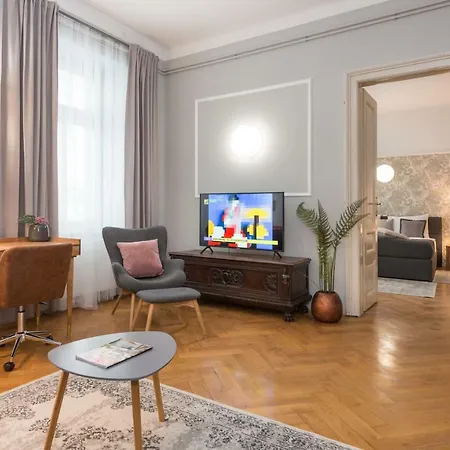 Chic 2b 3 Min From Old Town Appartamento