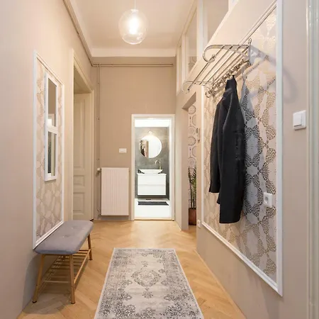 Chic 2b 3 Min From Old Town